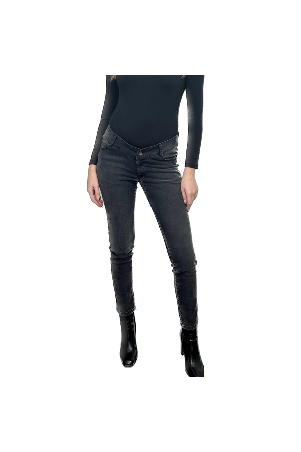 PEACE AND CHAOS BLACK JEAN