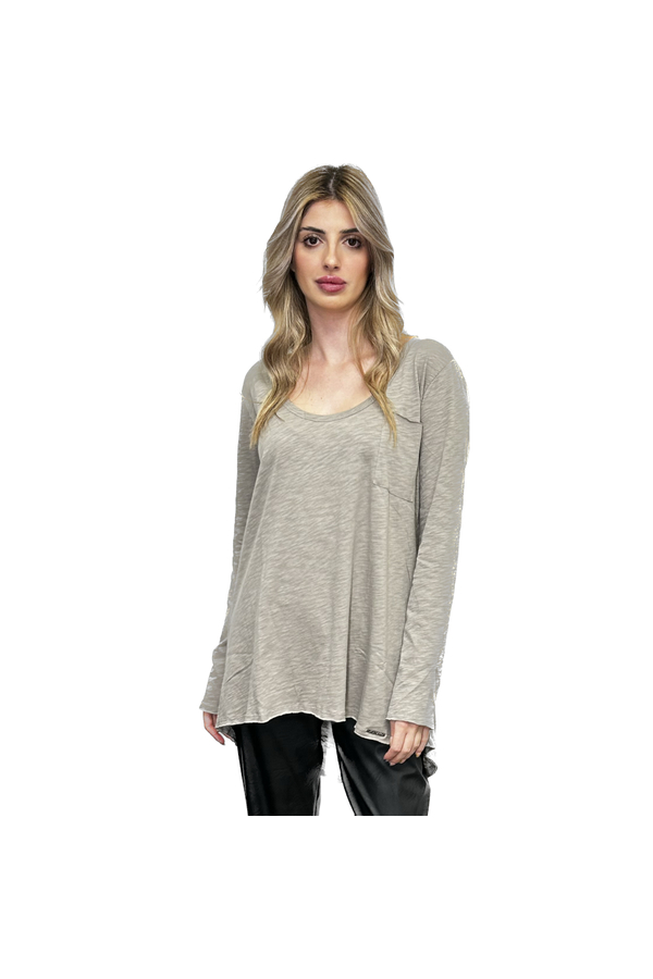 PEACE & CHAOS OVERSIZED TOP