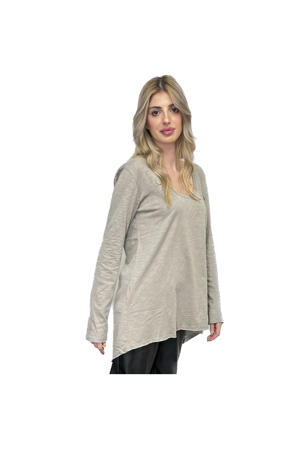 PEACE & CHAOS OVERSIZED TOP