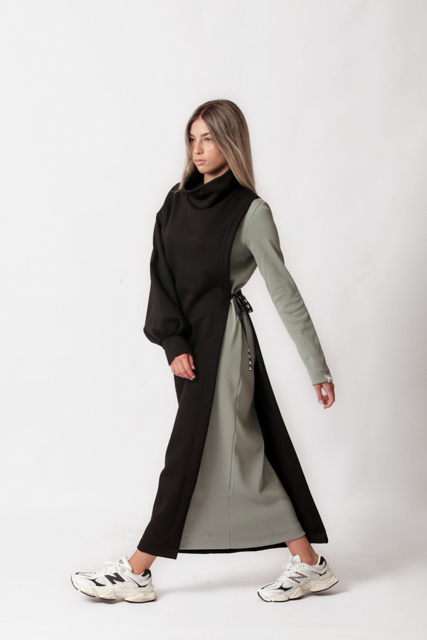 Long half dress with turtleneck