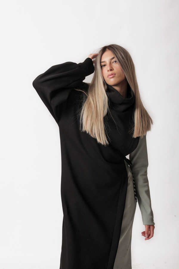 Long half dress with turtleneck