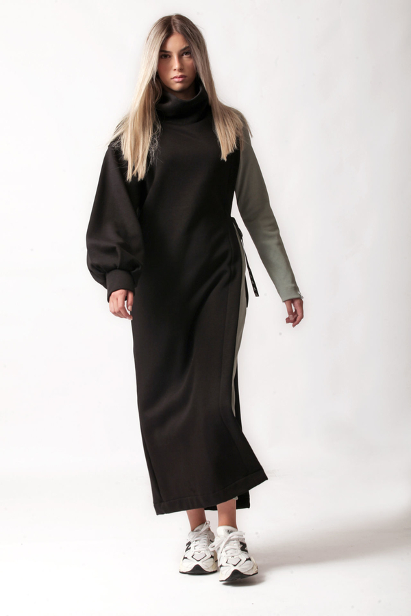 Long half dress with turtleneck