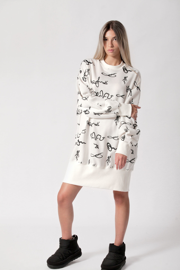 Sweatshirt dress