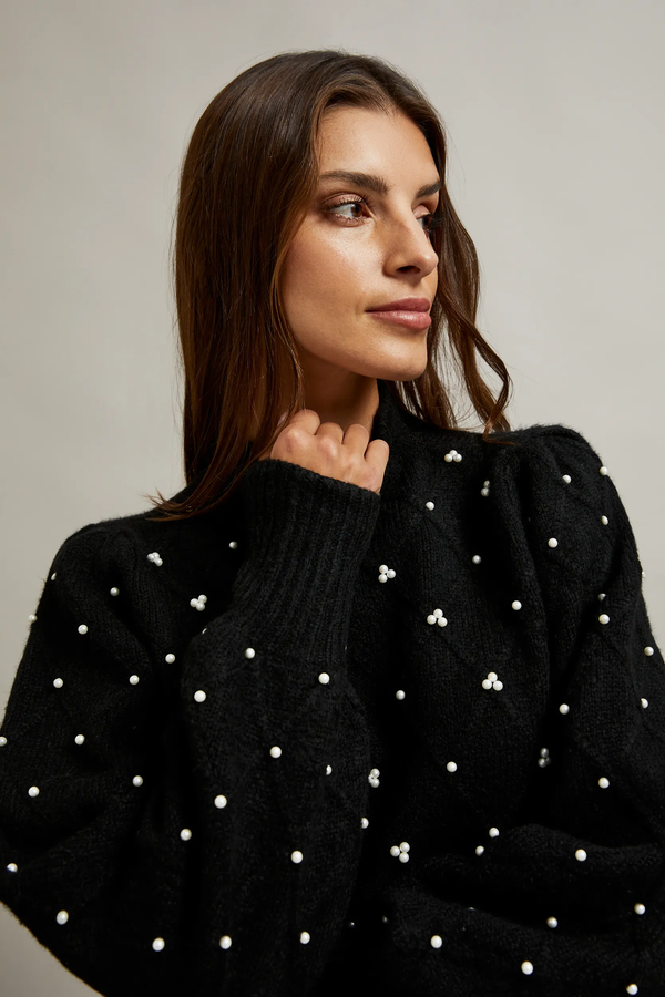 BLACK WOOL W PEARL
