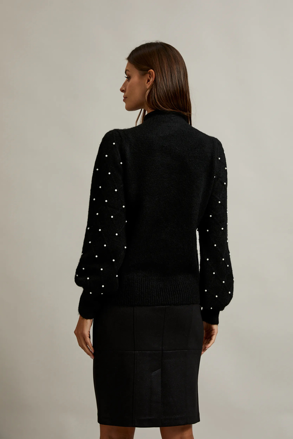 BLACK WOOL W PEARL